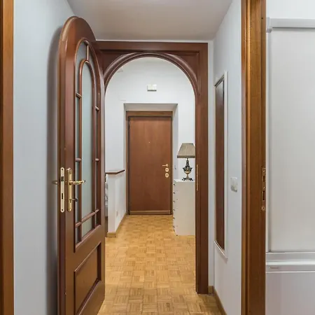 Largo Leopardi Apartament *